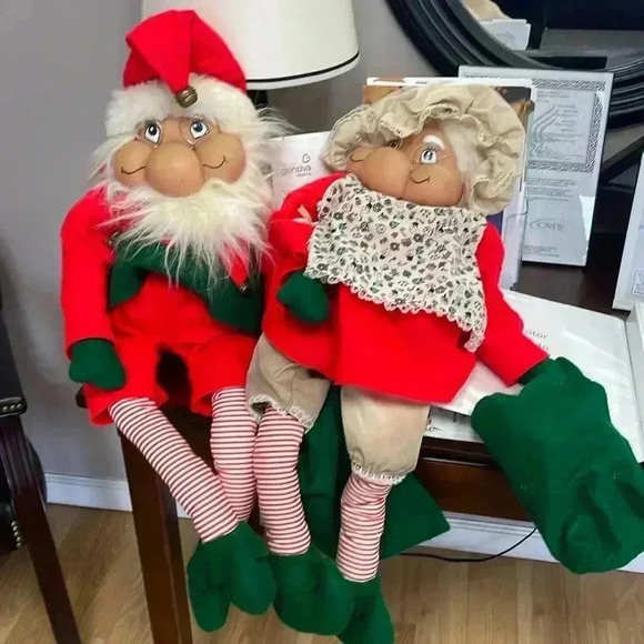 Vintage Other - Ms and Mr Santa Claus Vintage large with posable legs